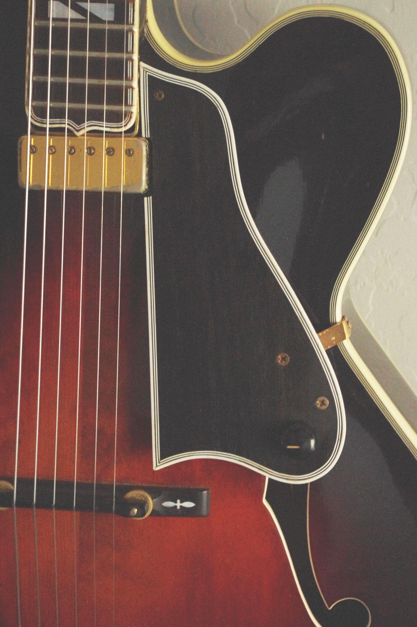 1979 Gibson Super V BJB-pick-guard-small-jpg