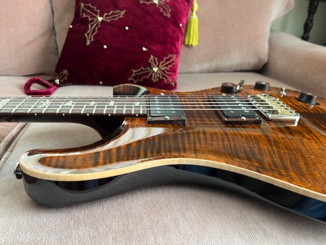 PRS Custom 24 Piezo-20-side-top-jpg