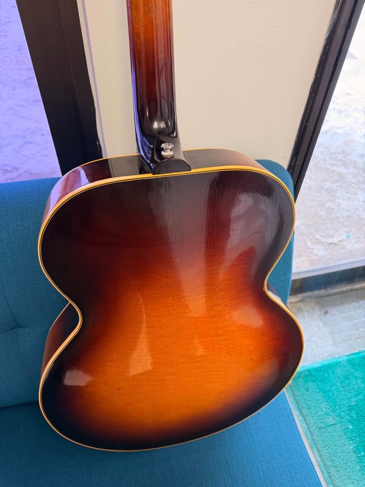 1947 Gibson ES-300, sb, w/original case-gib-es300-strap-pin-jpg