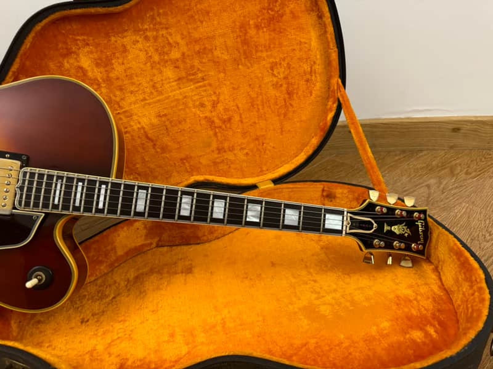 REDUCED: '69 Gibson Byrdland Iced Tea Sunburst-6c087392-54dd-44b9-9f0f-7a670124774c-jpg