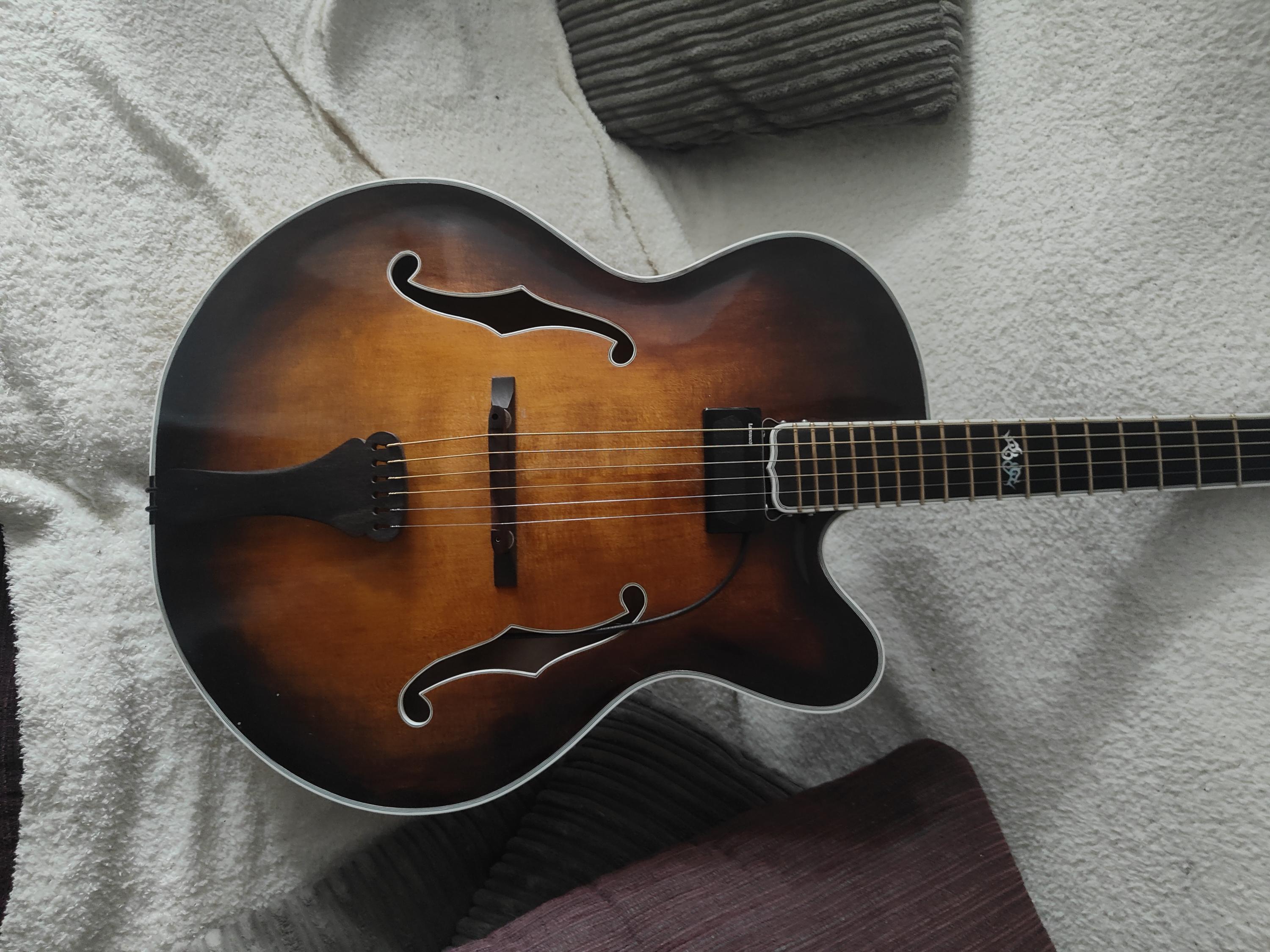 Rialto Bandmaster Archtop Guitar-img20260313141718-jpg