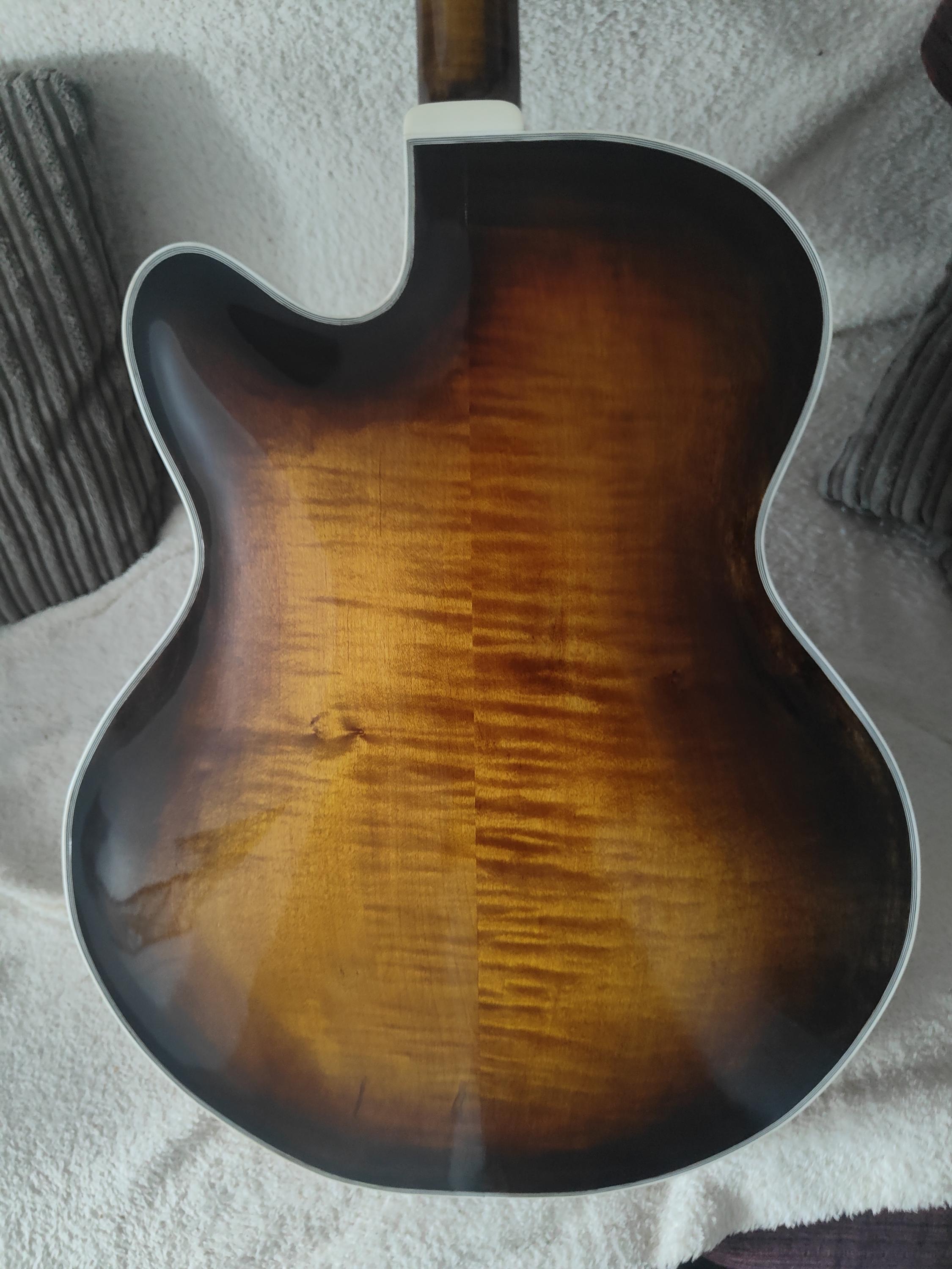 Rialto Bandmaster Archtop Guitar-img20260313141801-jpg