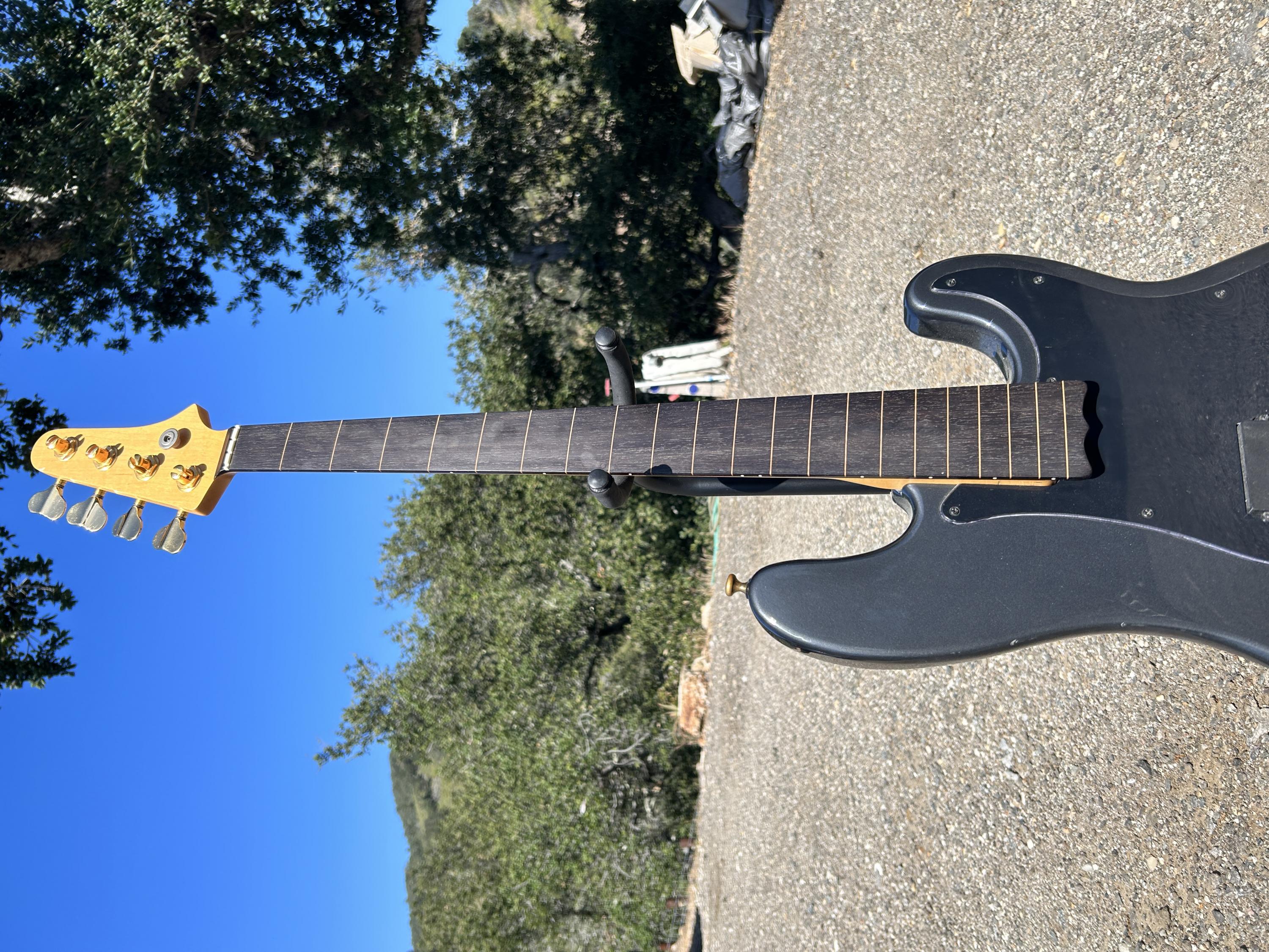 Fretless J bass neck and extras-img-1816-jpg