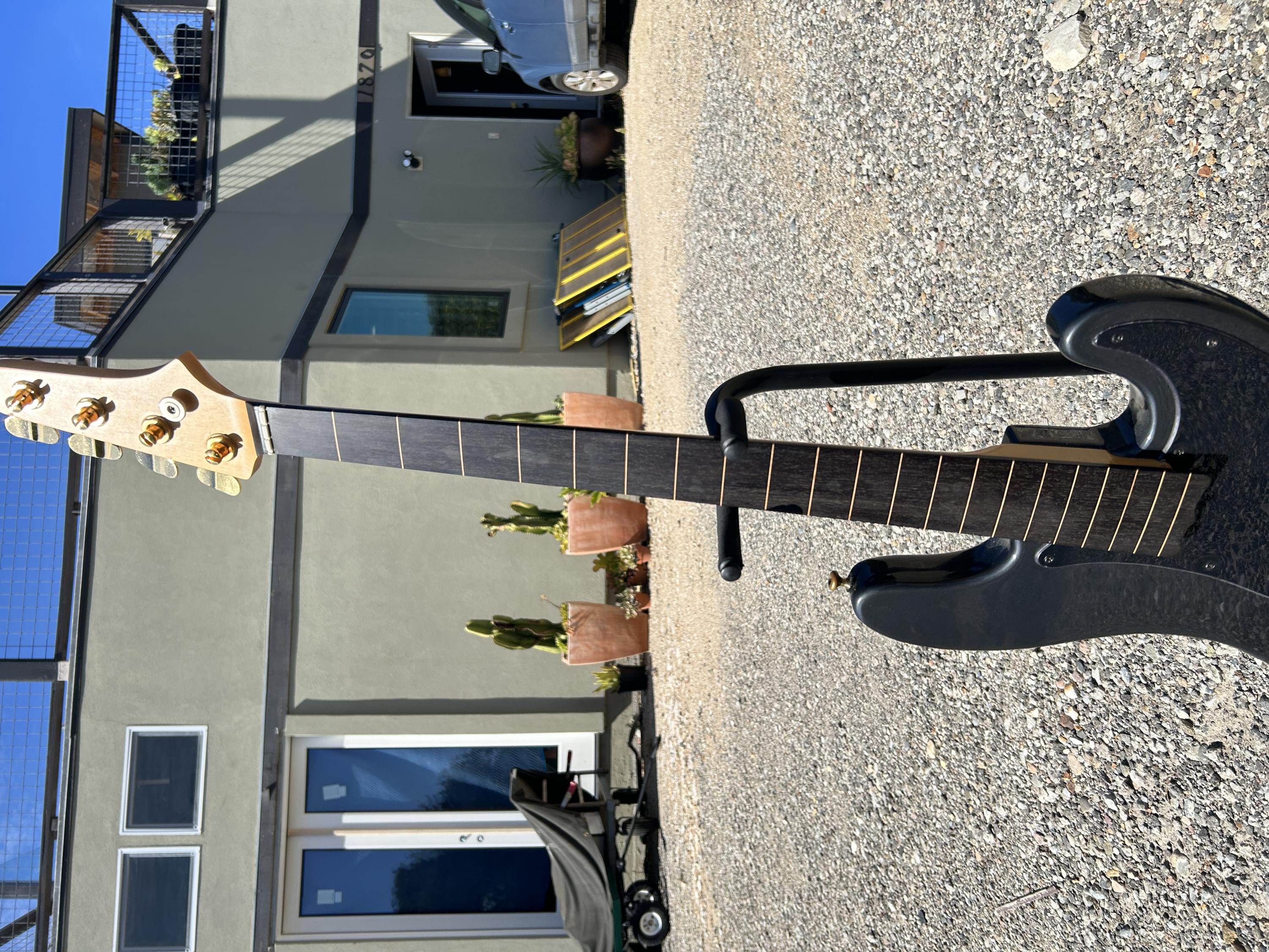 Fretless J bass neck and extras-img-1819-jpg