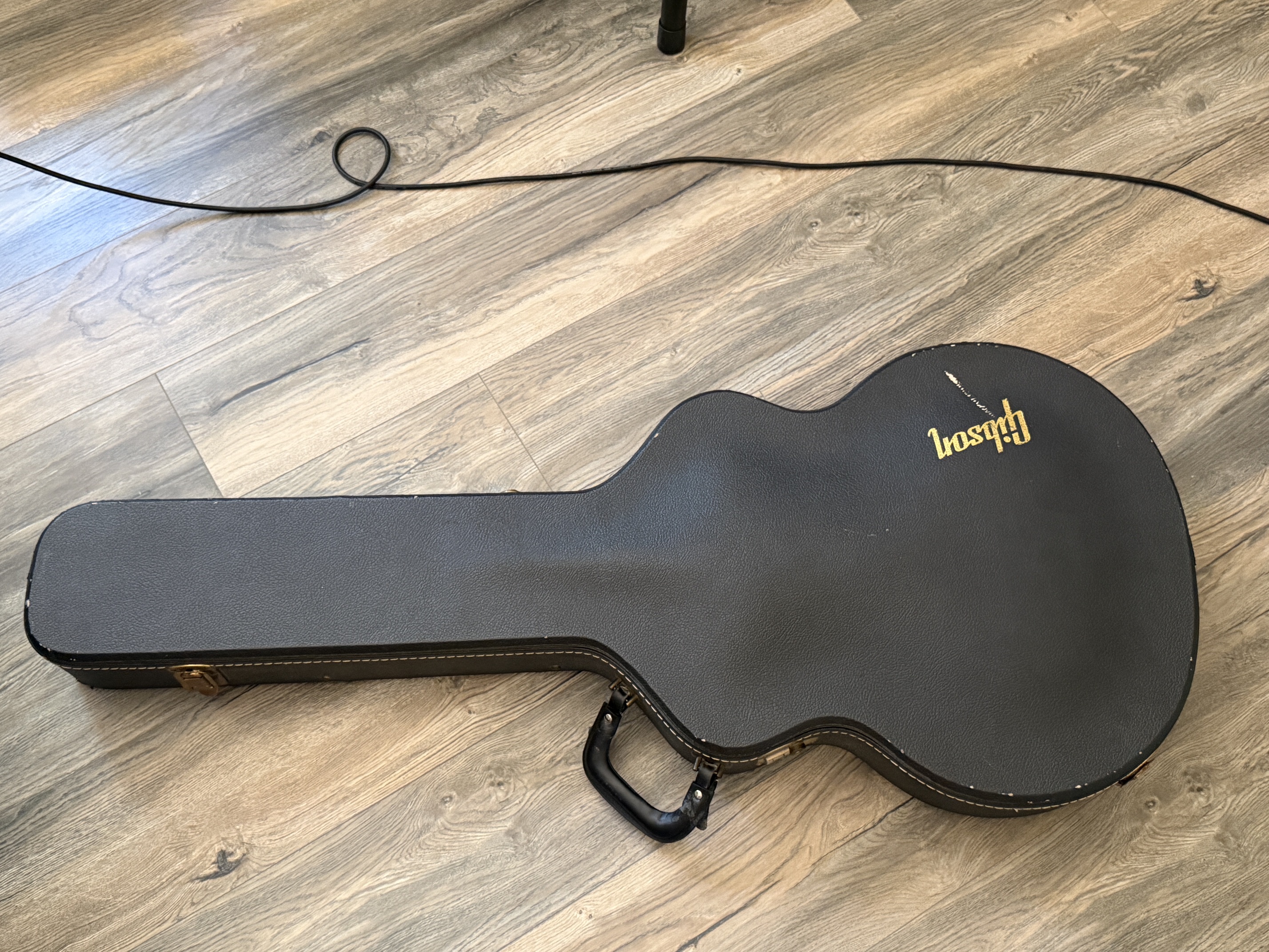 1969 Gibson Byrdland Sunburst Price Drop!-byrd-case-jpg