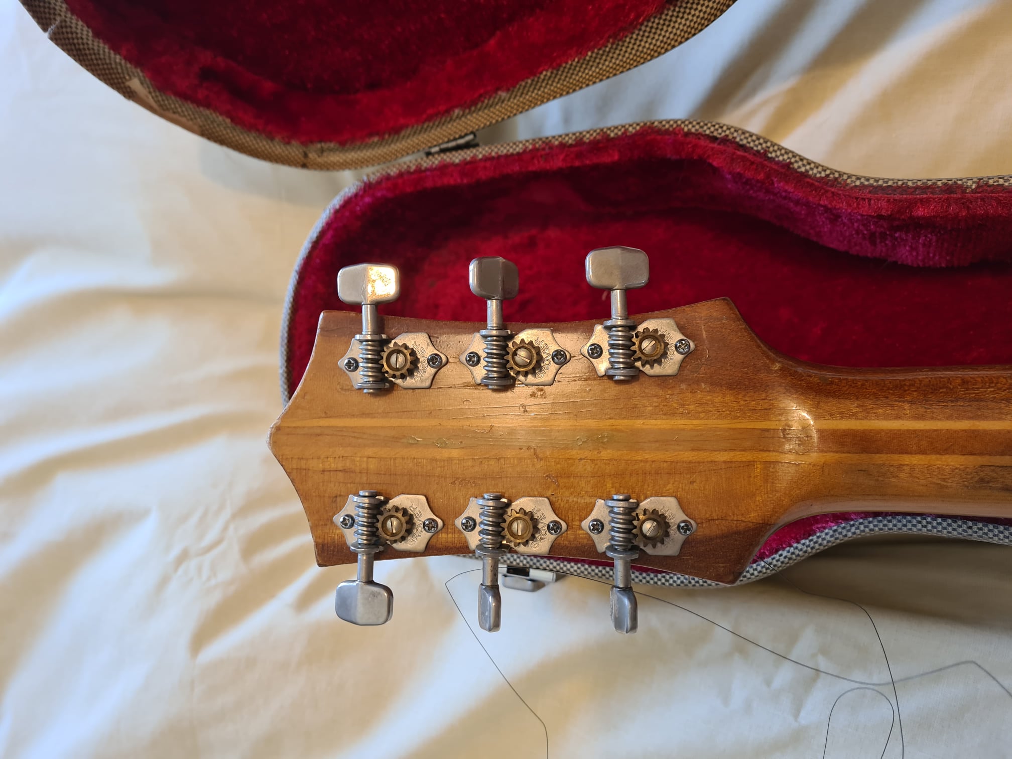 Time to move this guitar on - Huttl "Opus 59"-491277438_10236372247236892_1205827218958113189_n-jpg