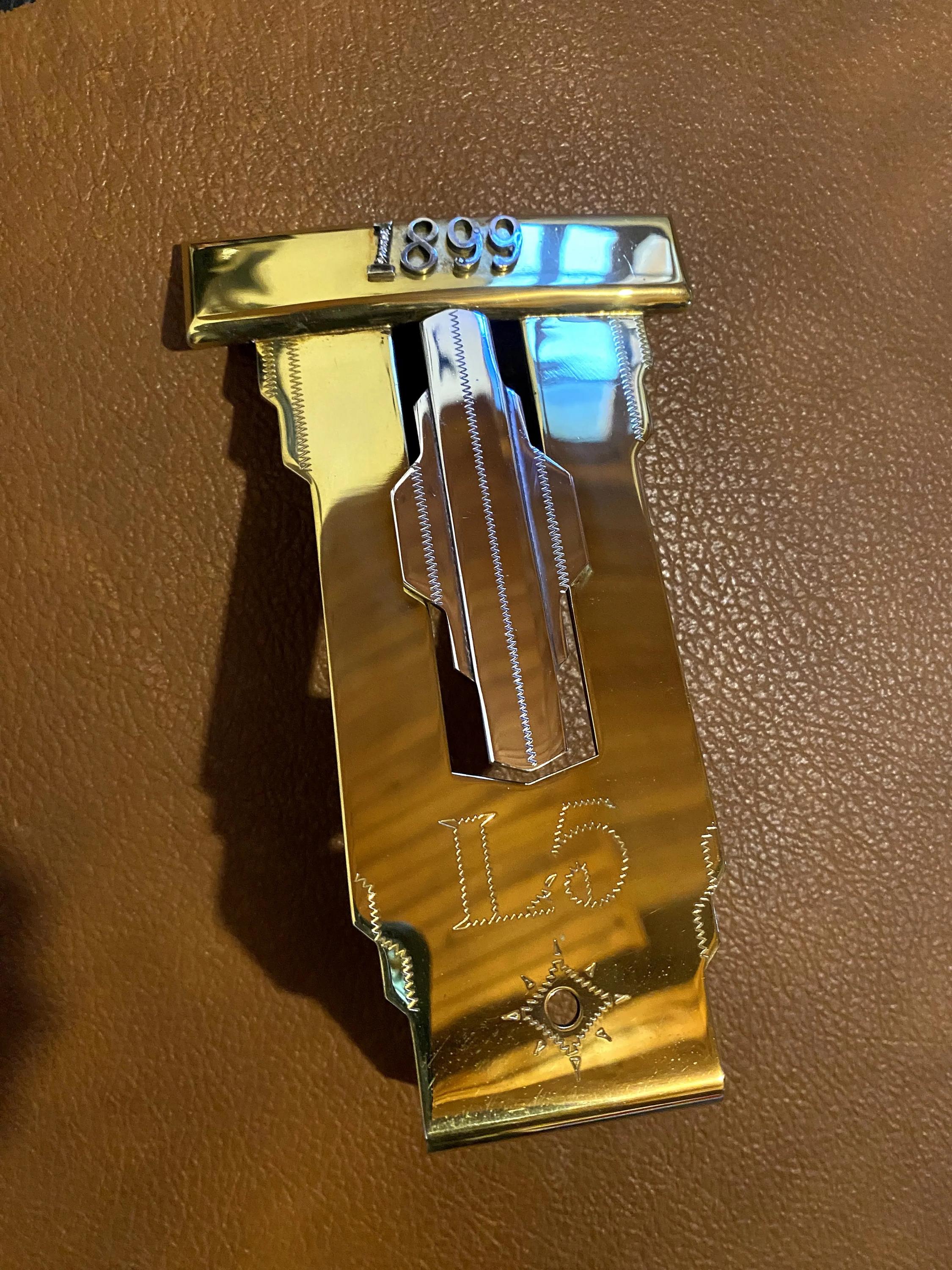 L5 Tailpiece 1994 - price down and new pic-img_3182_enhanced-jpg