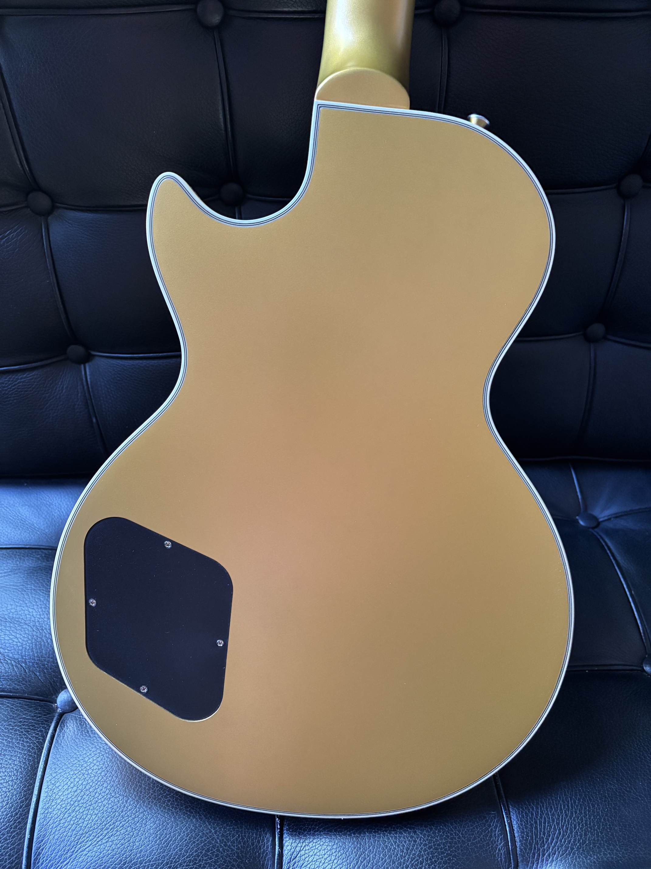 Sure, why not - an Epiphone Jared James Nichols "Gold Glory" LP-4-epi-jjn_7890-jpg