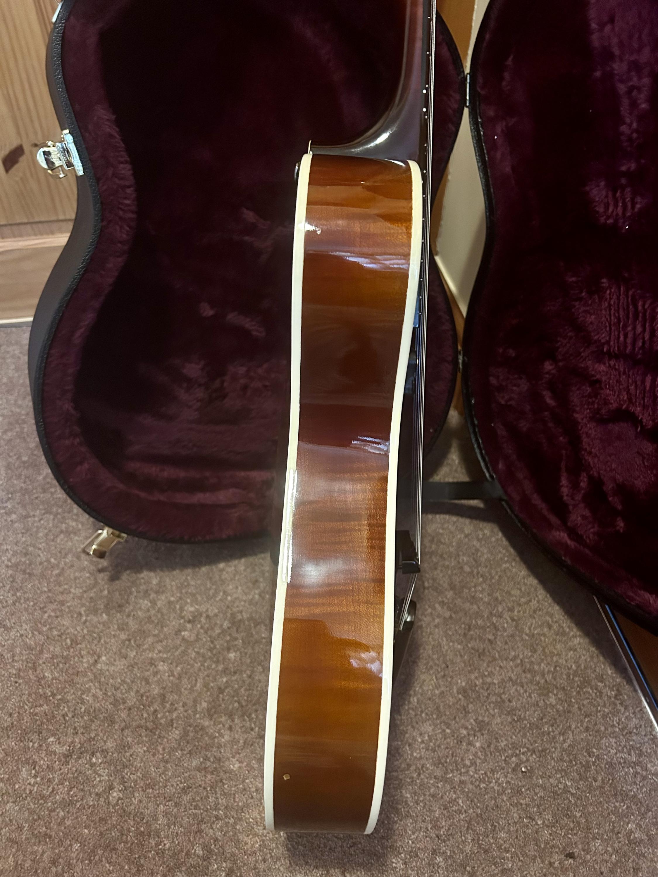 Gérard DeFurne Red Thunder Archtop and Case - £1950-img_5586-jpg