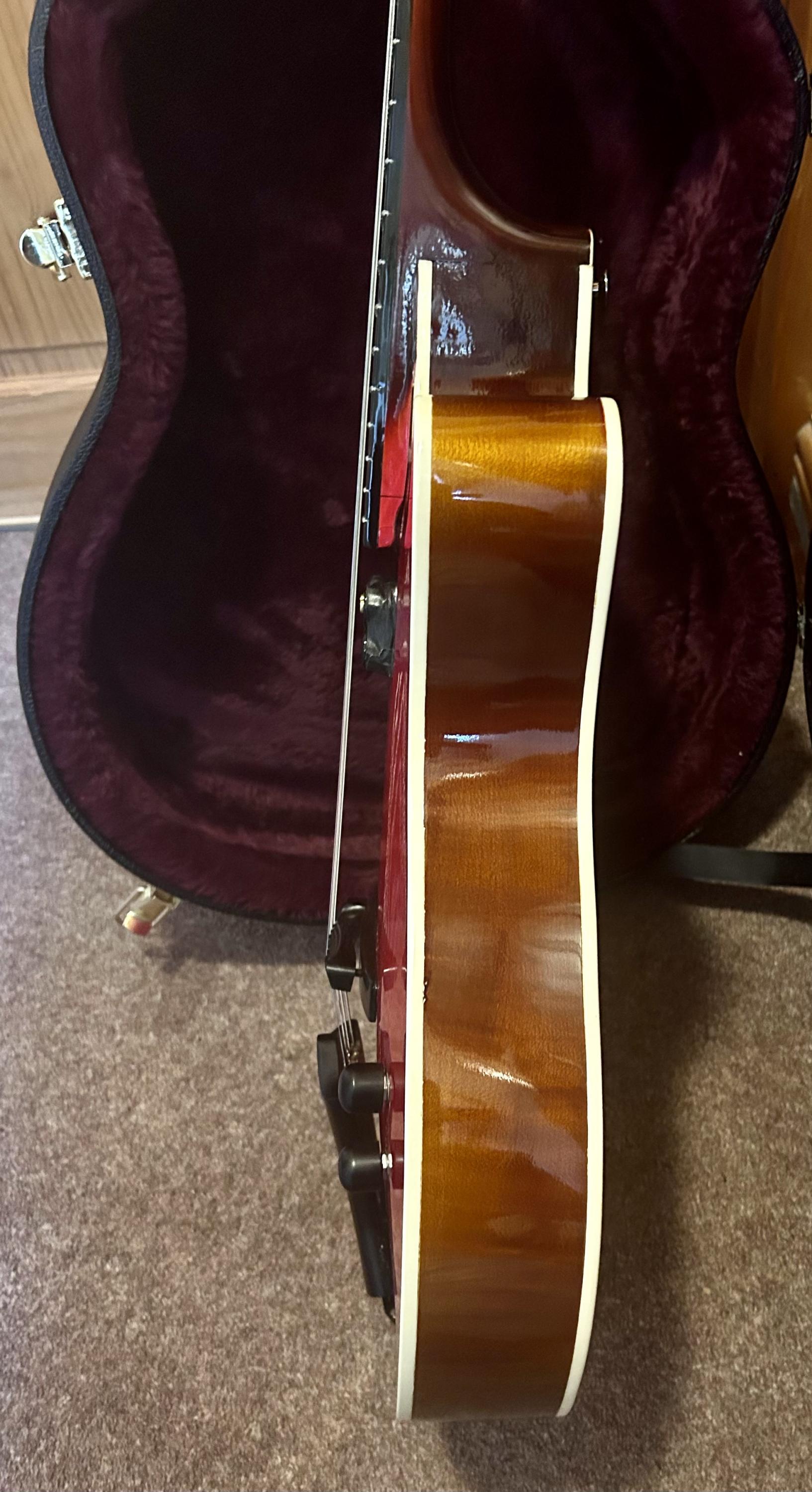 Gérard DeFurne Red Thunder Archtop and Case - £1950-img_5587-jpg