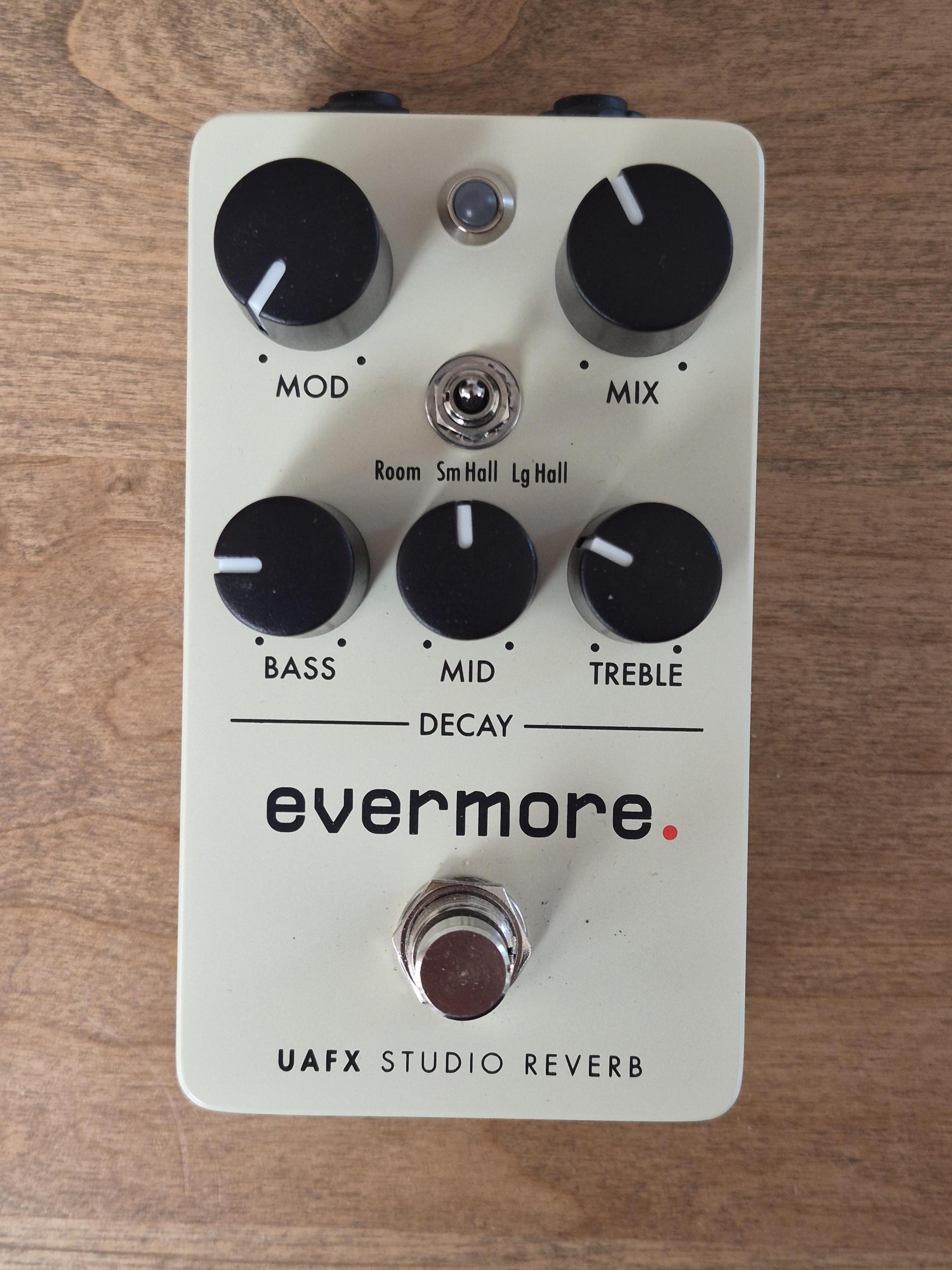 Universal Audio (UAFX) "Evermore" Studio Reverb pedal - pristine!-ever-top-jpg