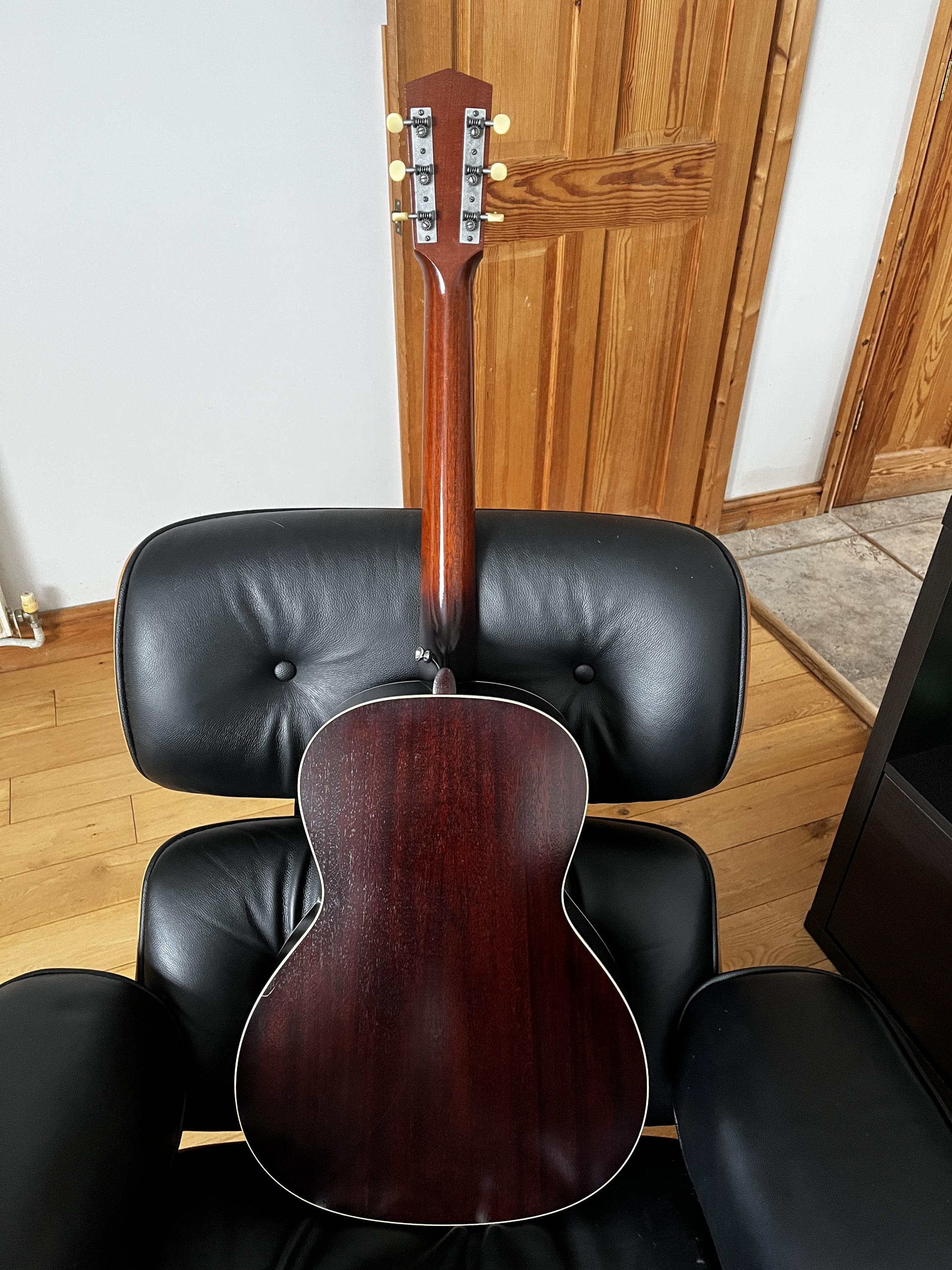 Waterloo WL-AT Archtop Guitar. UK    &pound;3200.00 and pedals!-img_4124-jpg