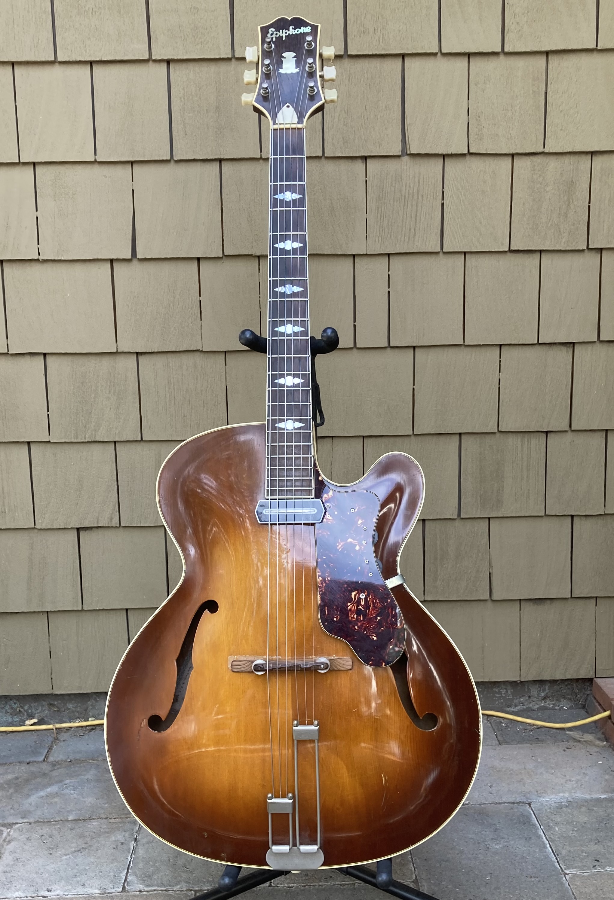 1951 Epiphone Triumph Regent w/ Pete Biltloft CC floater-img_3987-jpeg