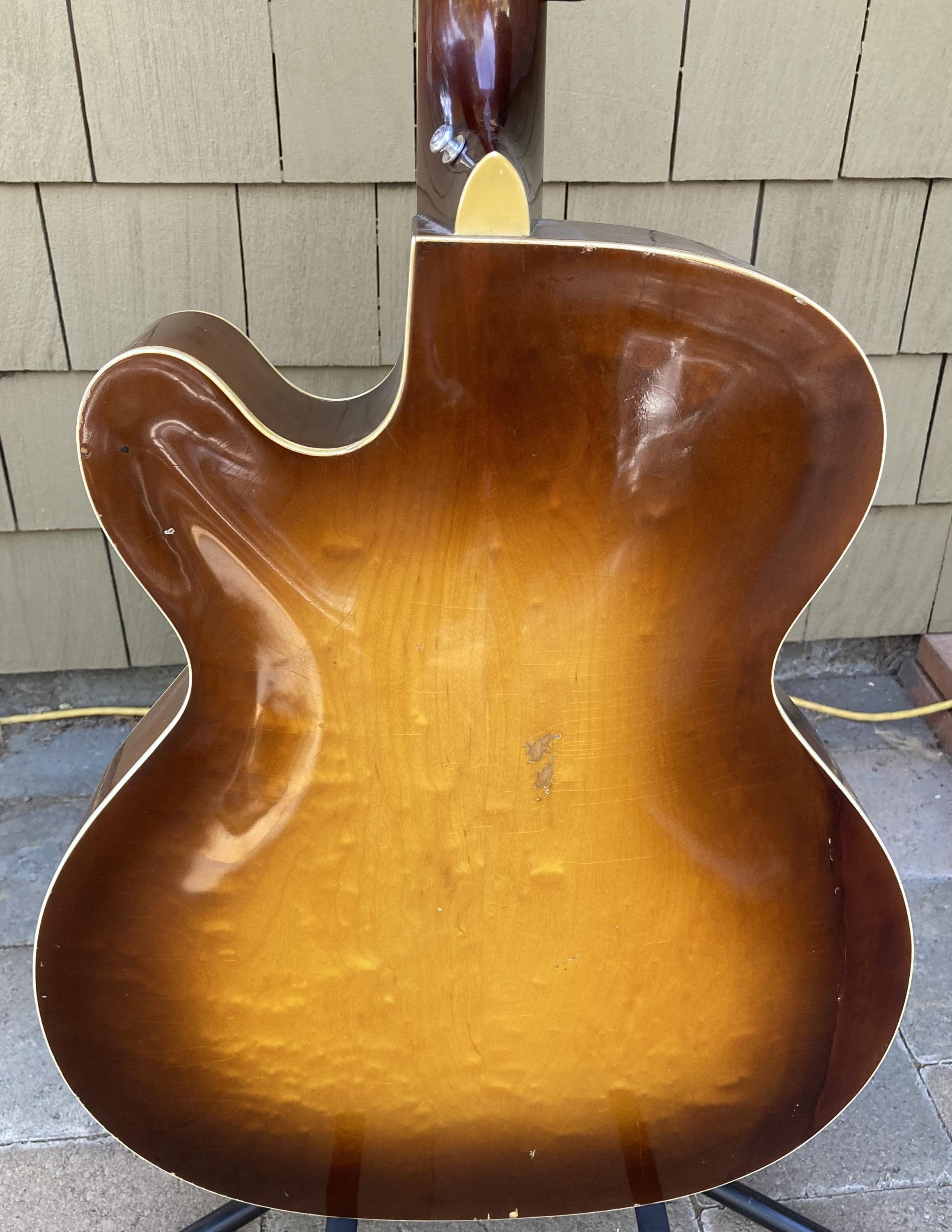 1951 Epiphone Triumph Regent w/ Pete Biltloft CC floater-img_3999-jpg