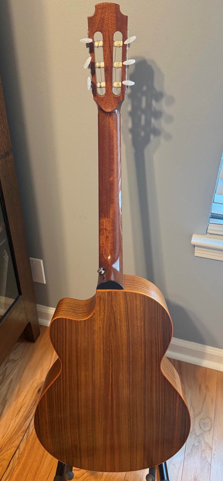 Lowden S25J Nylon Crossover-low3-jpg